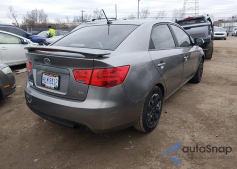 2010 Kia Forte Ex z USA, uszkodzony, nr VIN KNAFU4A21A5828503